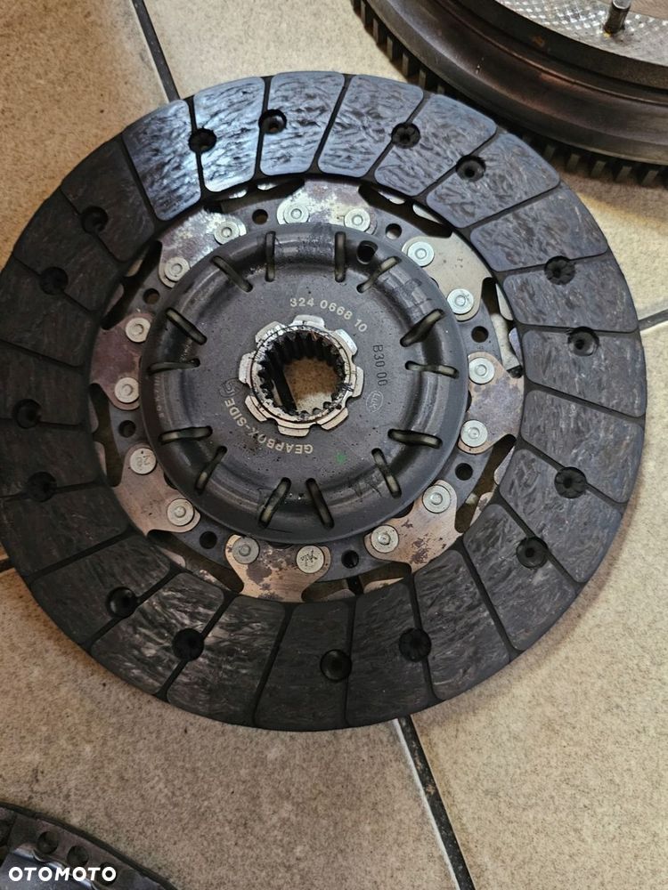 SPRZĘGŁO KOŁO DWUMASOWE KPL TOYOTA AVENSIS T25 2.2 D4D D-CAT 07 - 3