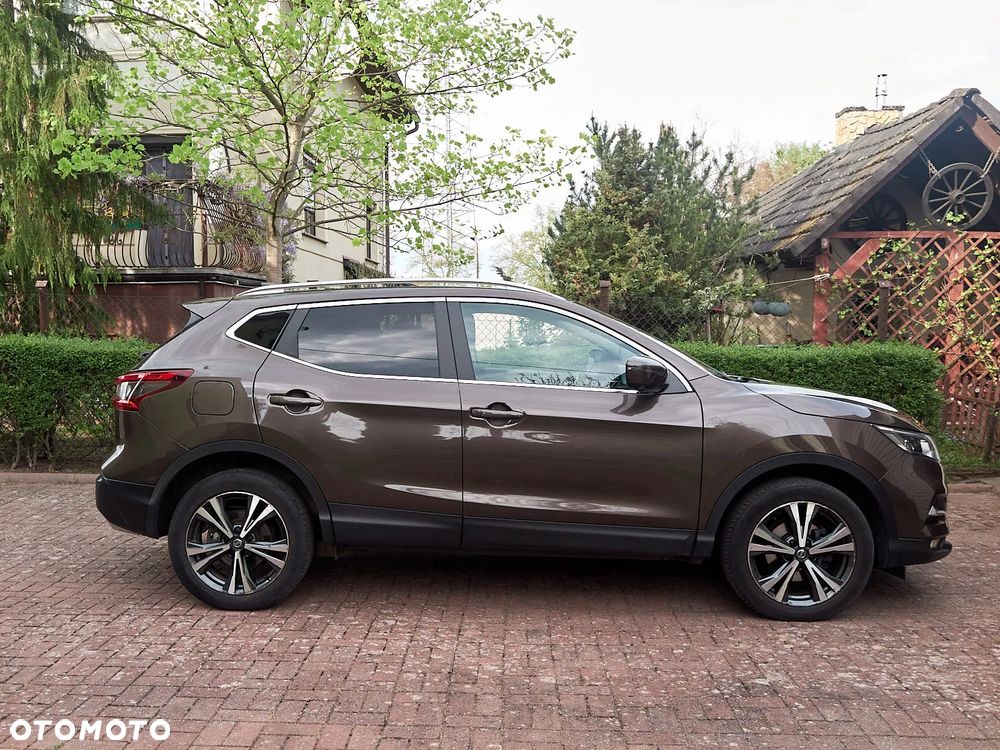 Nissan Qashqai 1.2 DIG-T N-Connecta - 1