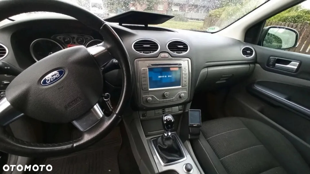 Ford Focus 2.0 TDCi DPF Titanium - 8
