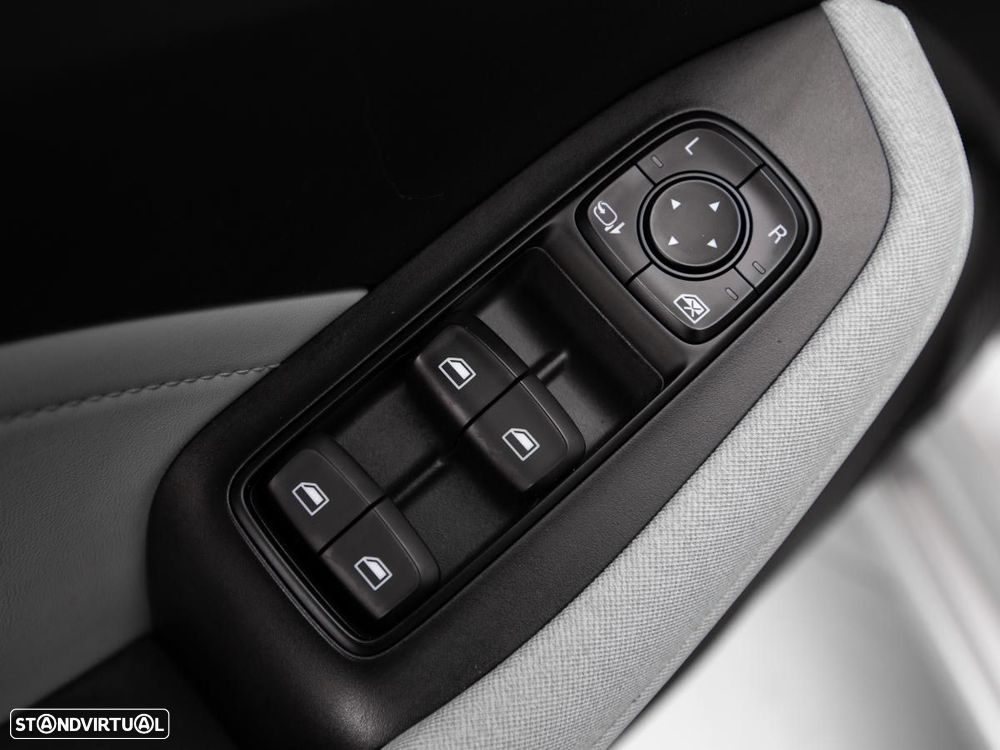 MG MG5 61 kWh Luxury - 13