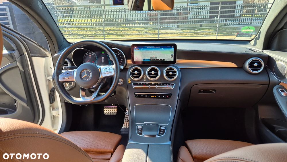 Mercedes-Benz GLC 300 de 4-Matic Business Edition - 9