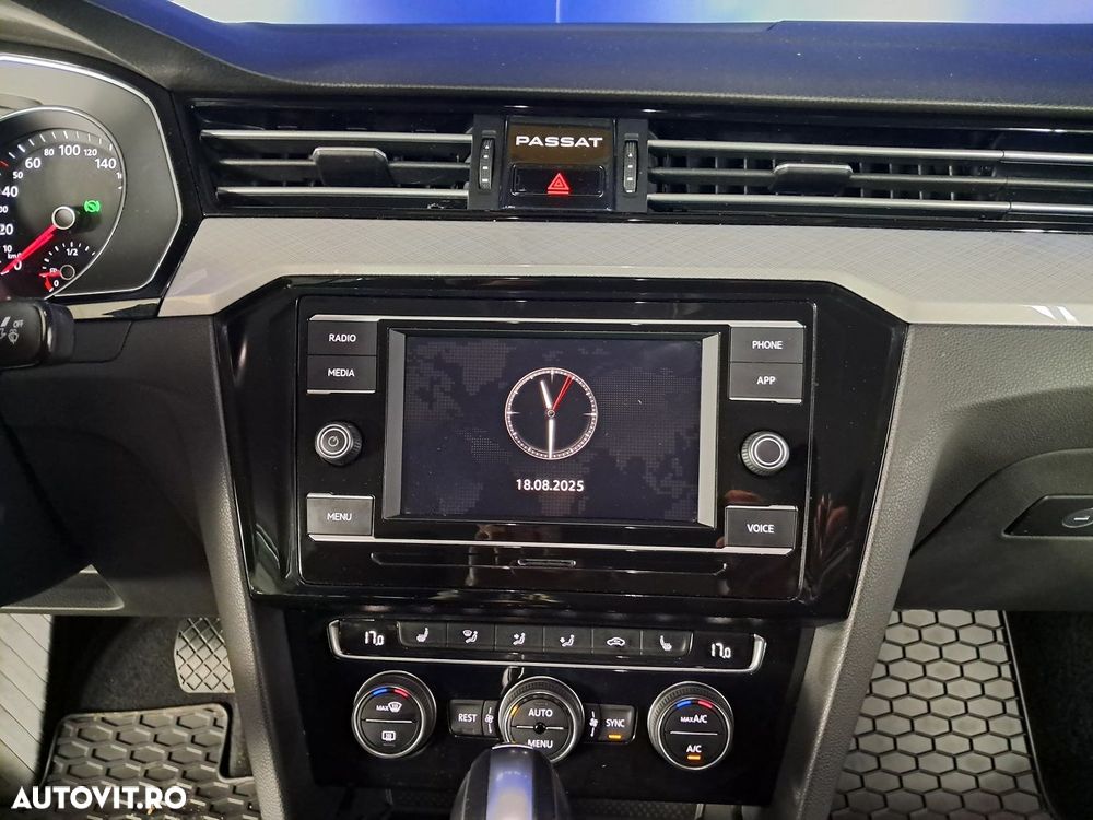 Volkswagen Passat - 15