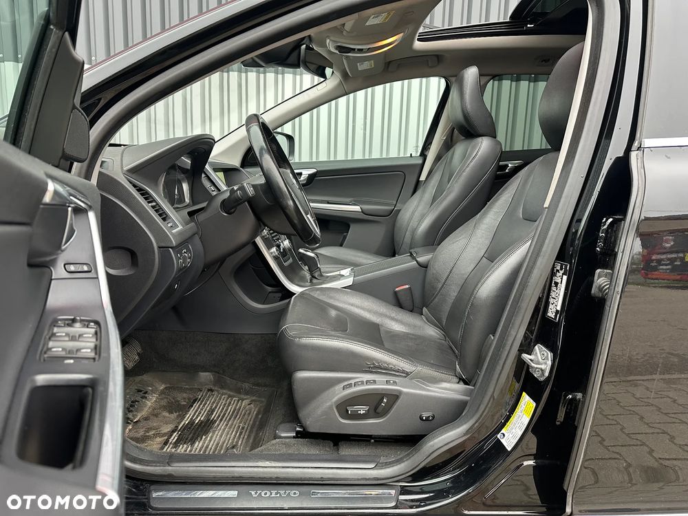 Volvo XC 60 T5 AWD Summum - 17