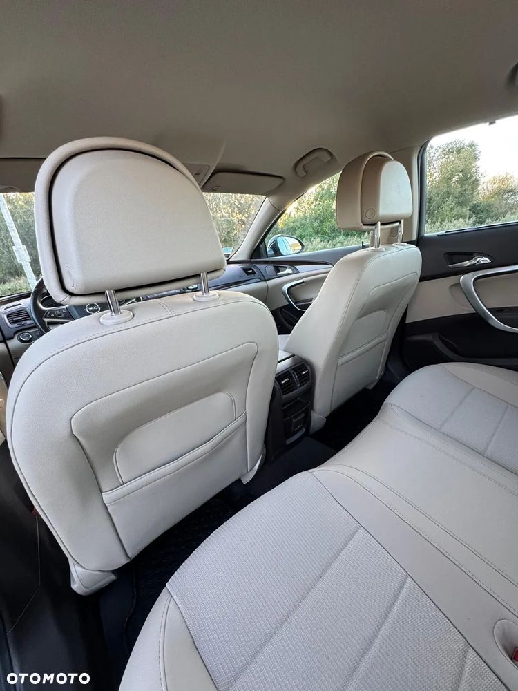 Opel Insignia - 25