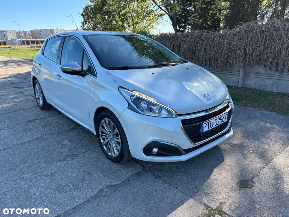 Peugeot 208 1.2 PureTech Allure - 1