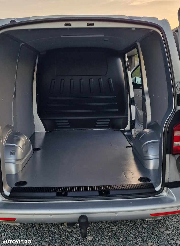Volkswagen T6 Transporter, 2.0 TDI,  van, 150cp, automata DSG,  A/C , webasto, euro 6,  09/2016 (serie 2017) FACTURA, seap, finantare PJ, rate PF - 6