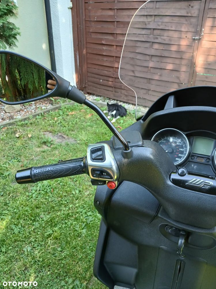 Piaggio MP-3 - 19