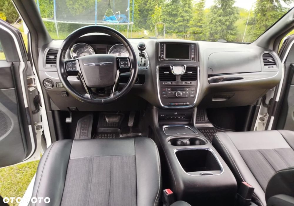 Chrysler Town & Country 3.6 Limited - 2