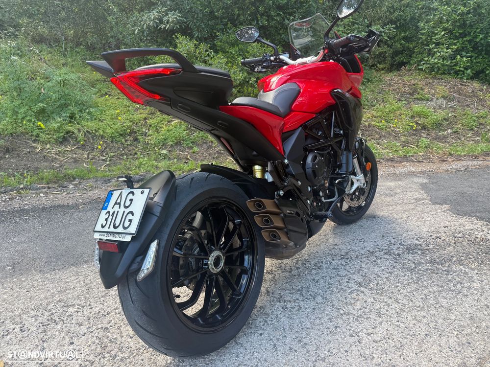 MV Agusta Turismo Veloce Rosso Aniversário 75 - 9