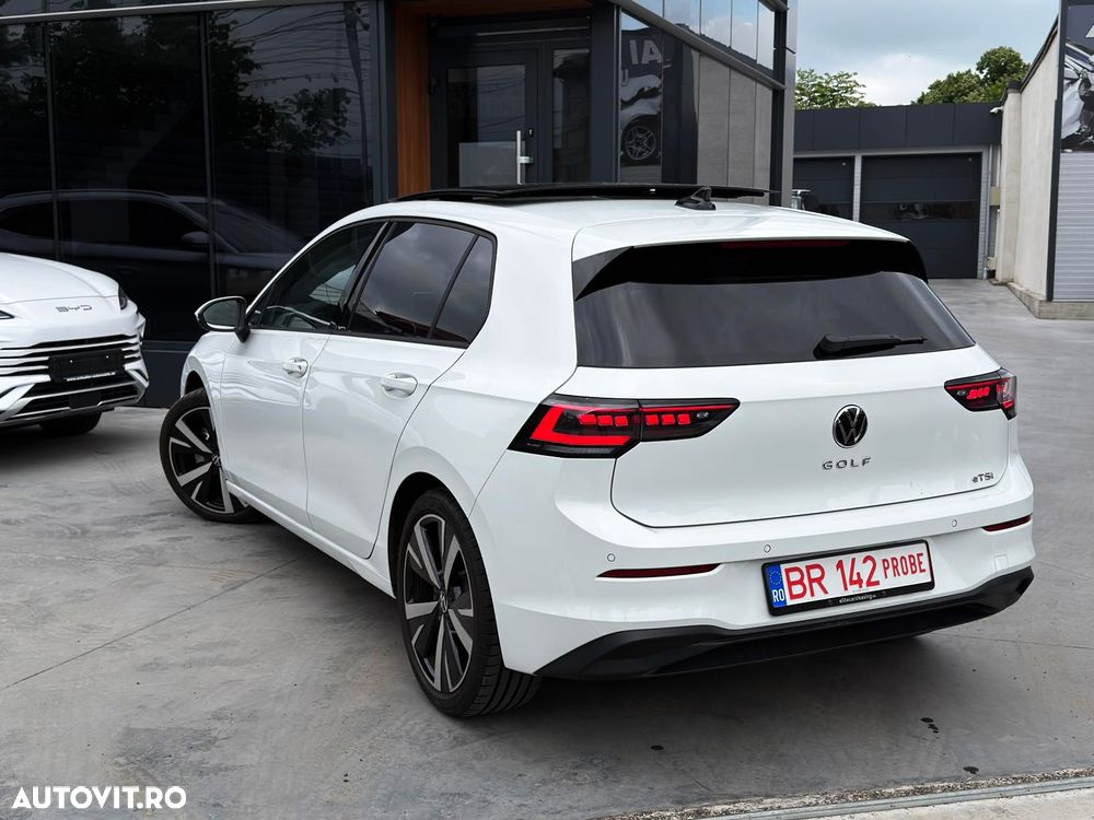 Volkswagen Golf 1.5 eTSI OPF DSG R-Line - 9