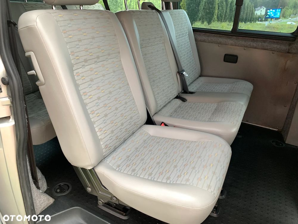 Volkswagen Transporter - 10