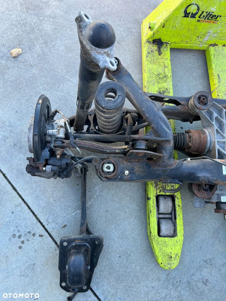 VW TIGUAN II 4X4 ZAWIESZENIE TYŁ KOMPLETNE - 2