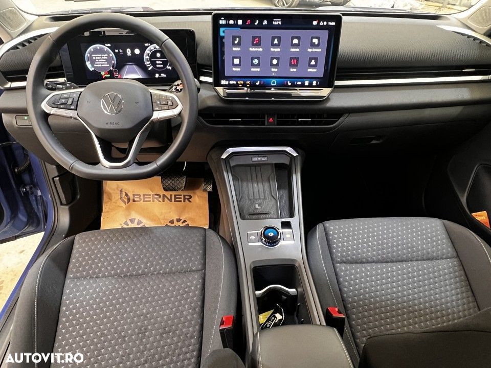 Volkswagen T-Roc - 7