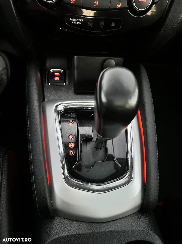 Nissan Qashqai 1.6 DCI Start/Stop X-TRONIC Tekna - 8