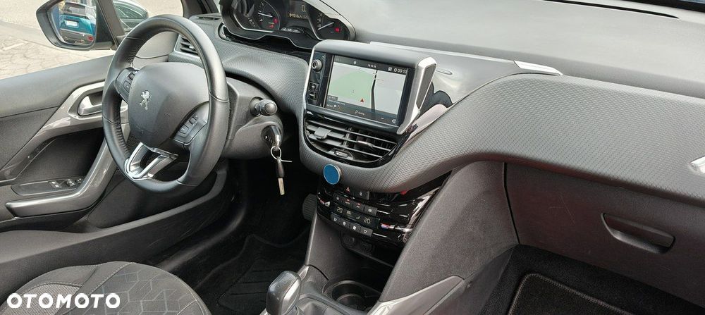 Peugeot 2008 1.2 Pure Tech GPF Style - 14