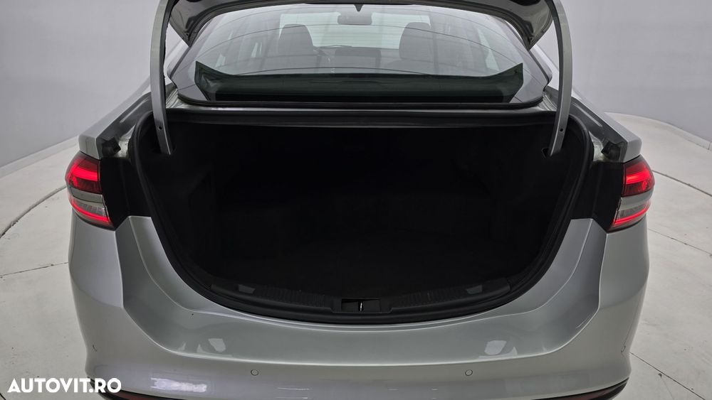 Ford Mondeo 2.0 HEV Trend - 25