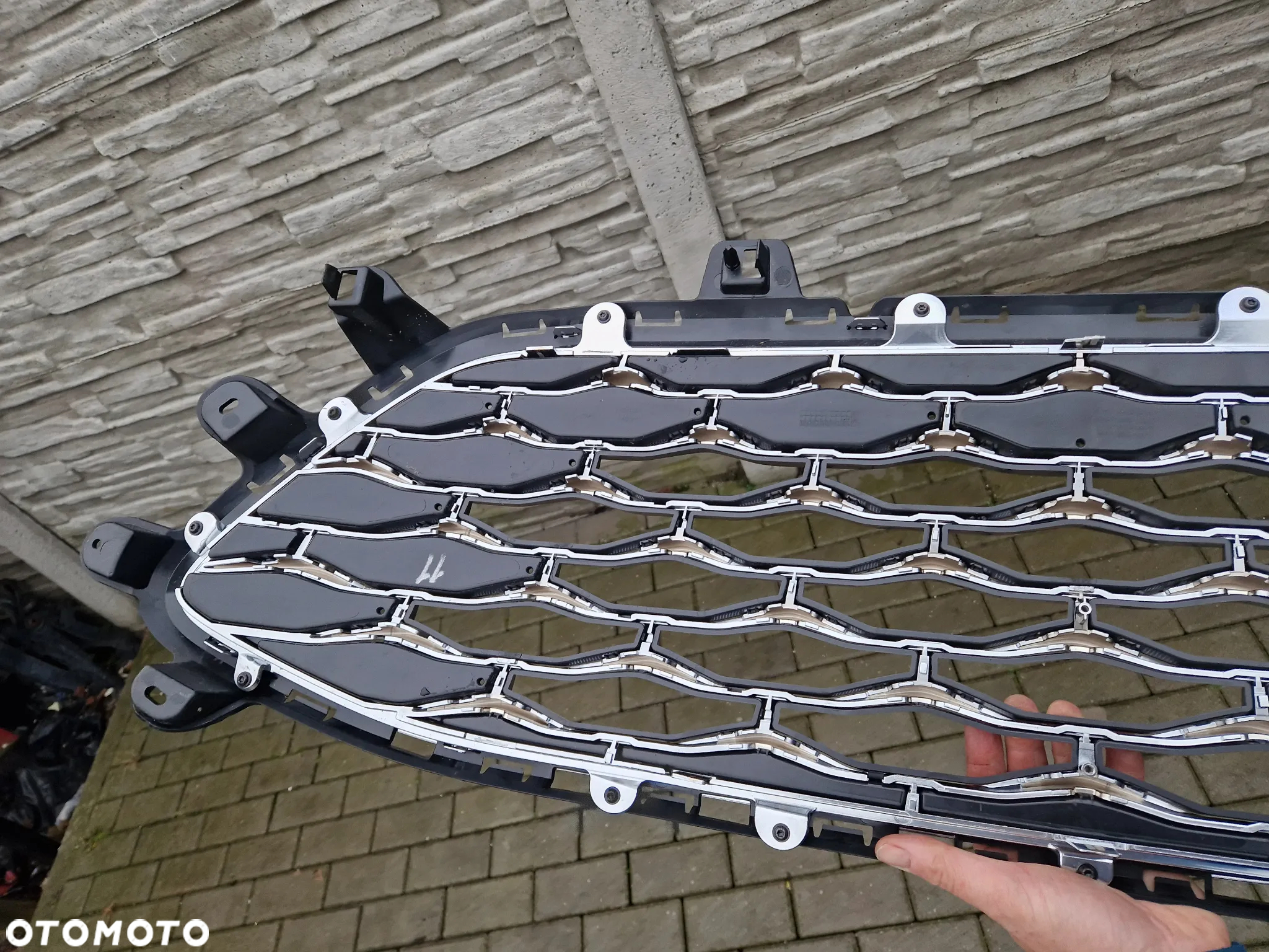 Grill Atrapa Ford Kuga mk3 vignale - 7