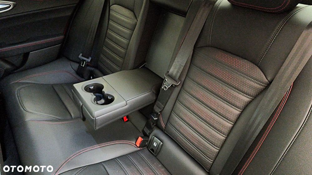 Alfa Romeo Giulia 2.0 Turbo Tributo Italiano Q4 - 13