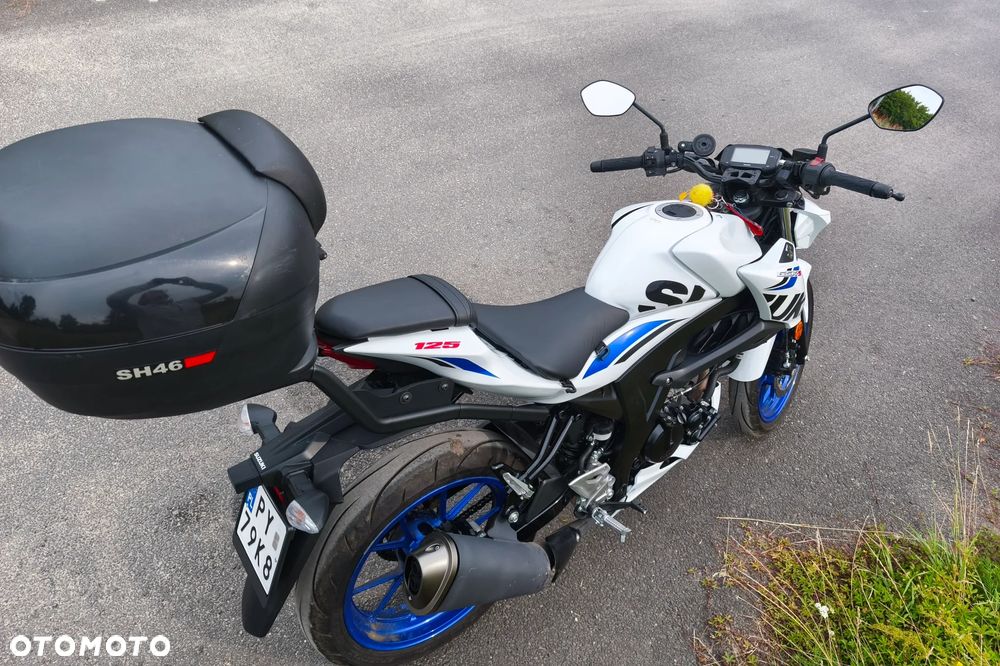 Suzuki GSX - 4
