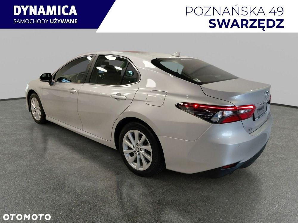 Toyota Camry 2.5 Hybrid Comfort CVT - 6