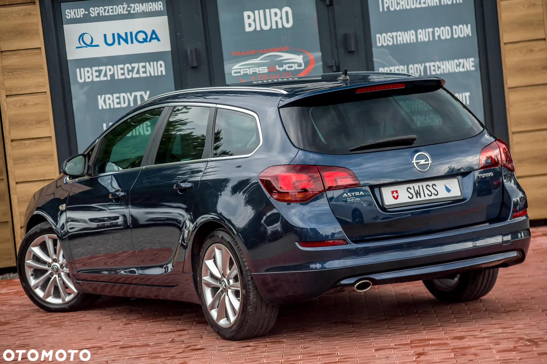 Opel Astra 1.6 Turbo Cosmo - 10