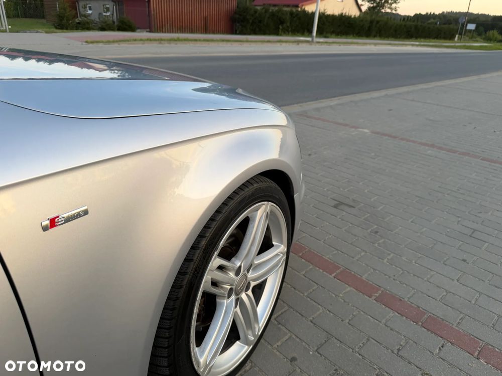 Audi A4 Avant 2.0 TDI Sport S tronic - 22