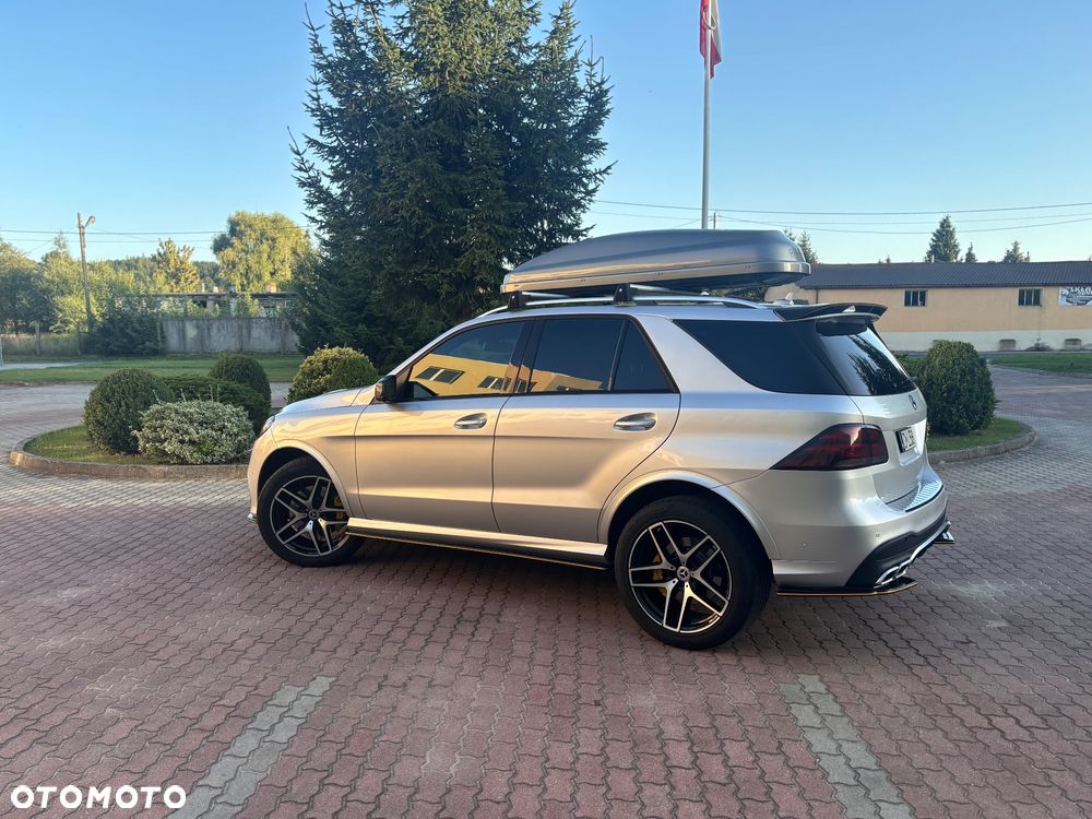 Mercedes-Benz GLE 400 4Matic 9G-TRONIC AMG Line - 2