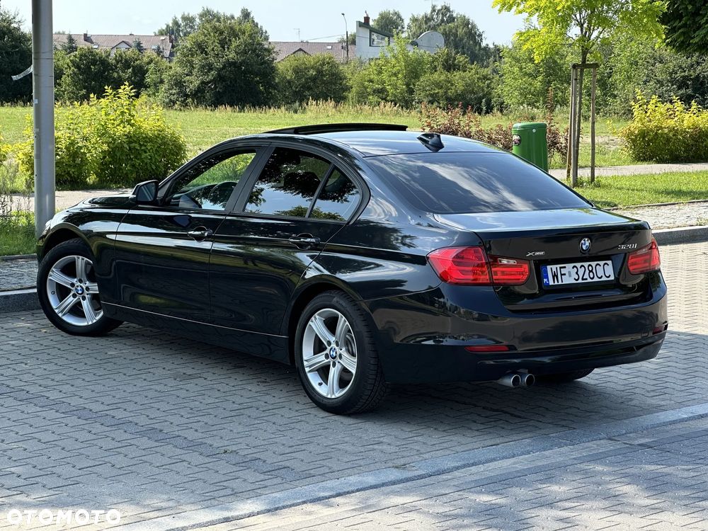 BMW Seria 3 328i xDrive Luxury Line - 14