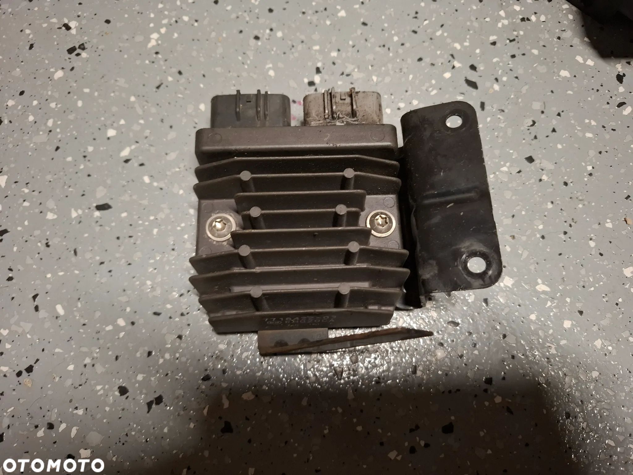 BMW S1000RR S1000 XR R1200 R1250 regulator napięcia - 1