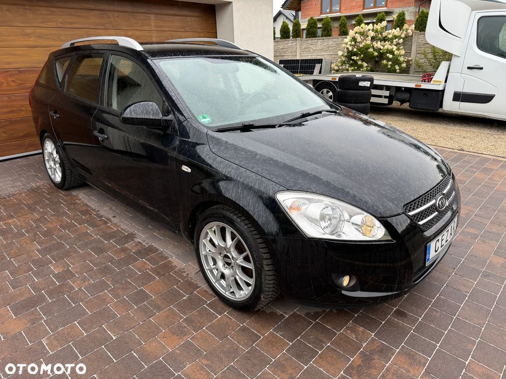 Kia Ceed - 4