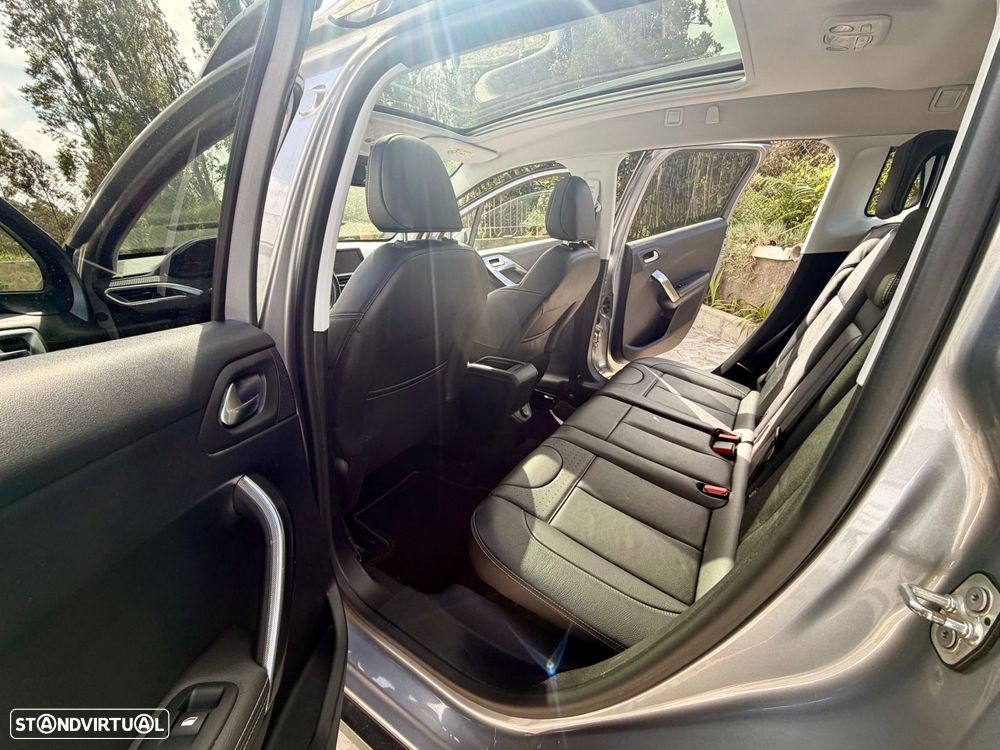 Peugeot 2008 1.2 PureTech Allure Pack - 39