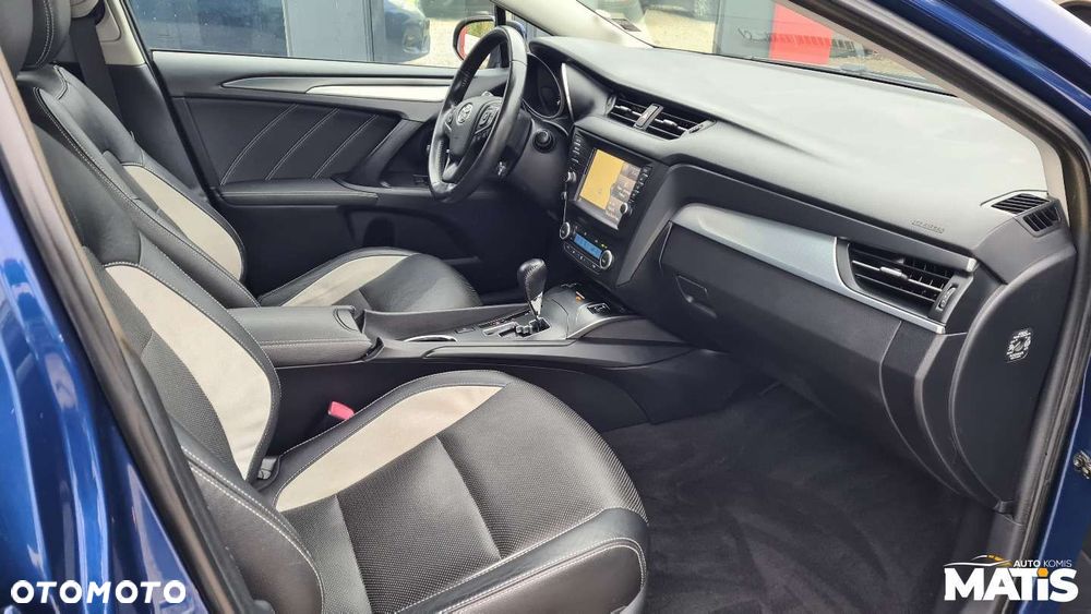 Toyota Avensis - 23
