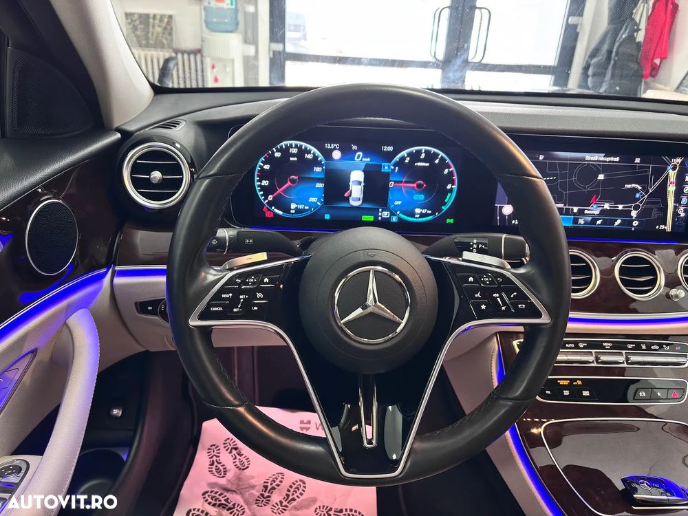 Mercedes-Benz E 300 de 4Matic 9G-TRONIC Avantgarde - 26