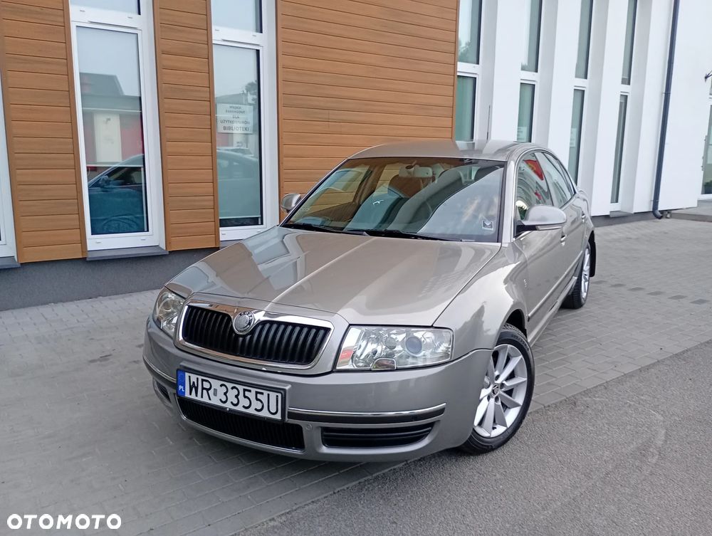 Skoda Superb 2.0 TDI DPF Platinum - 23
