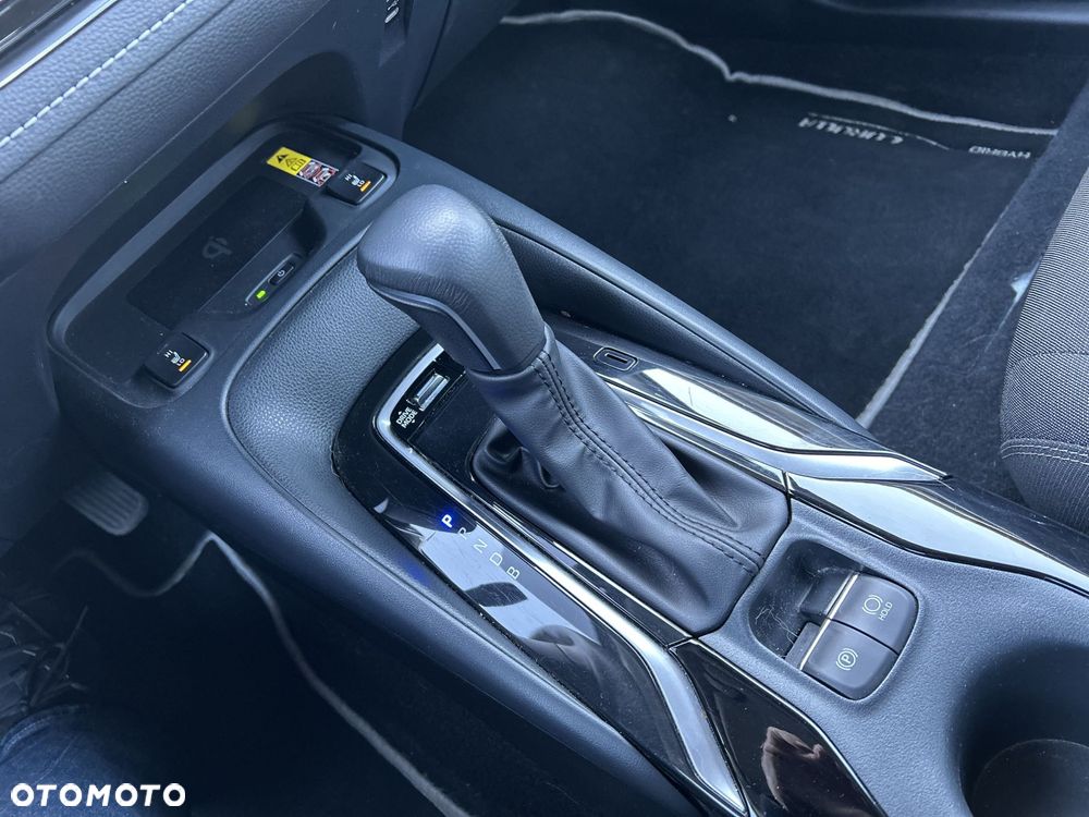 Toyota Corolla 1.8 Hybrid Comfort - 18