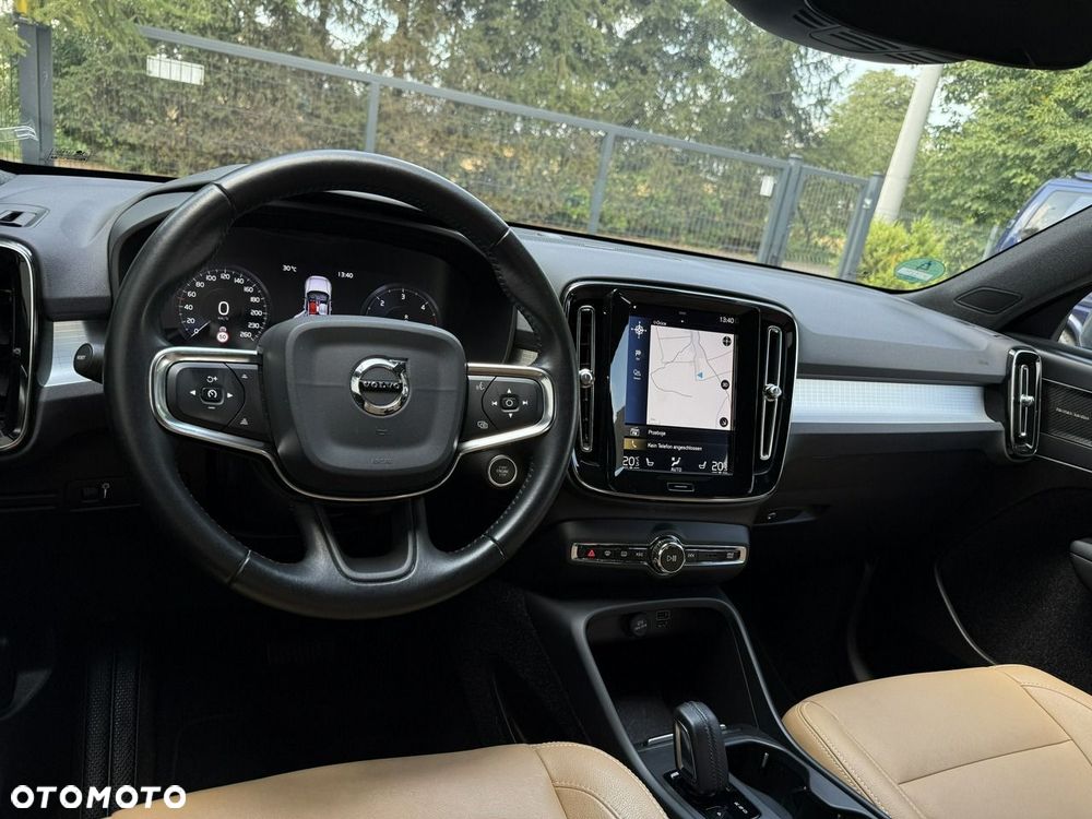 Volvo XC 40 D4 AWD Momentum Pro - 37