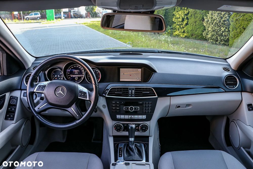 Mercedes-Benz Klasa C 200 CDI DPF Automatik Elegance - 33