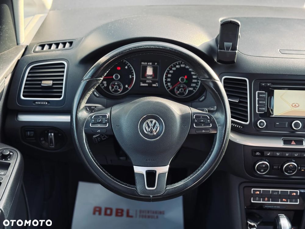 Volkswagen Sharan 2.0 TDI DSG BlueMotion Technology Highline - 24