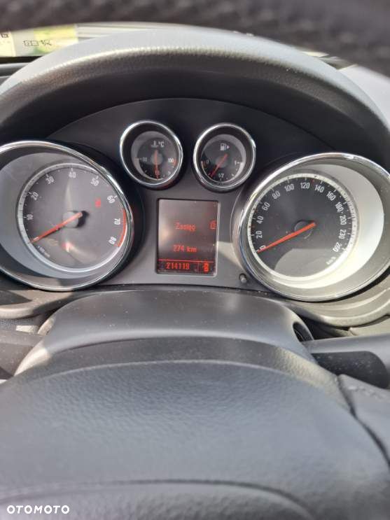 Opel Insignia 1.8 - 11