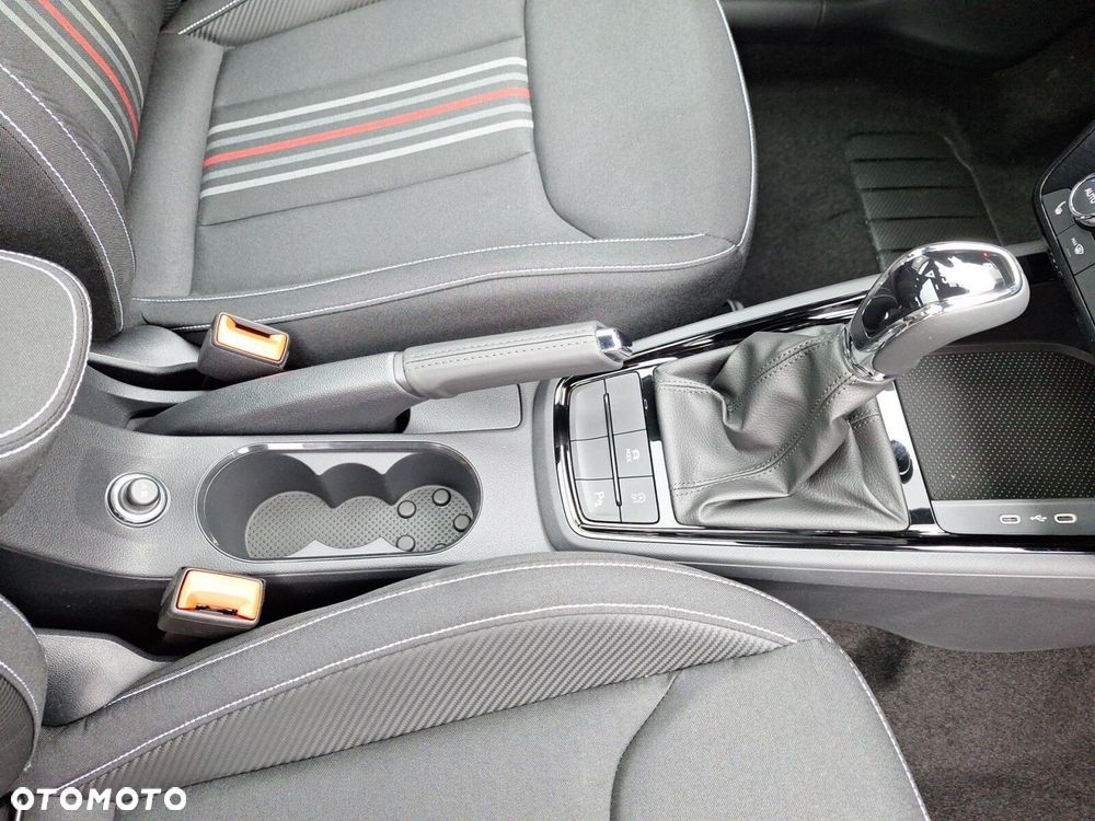 Skoda Kamiq 1.5 TSI Monte Carlo DSG - 23