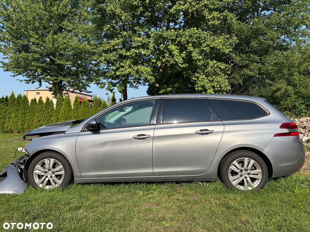 Peugeot 308 1.5 BlueHDi Allure S&S - 4