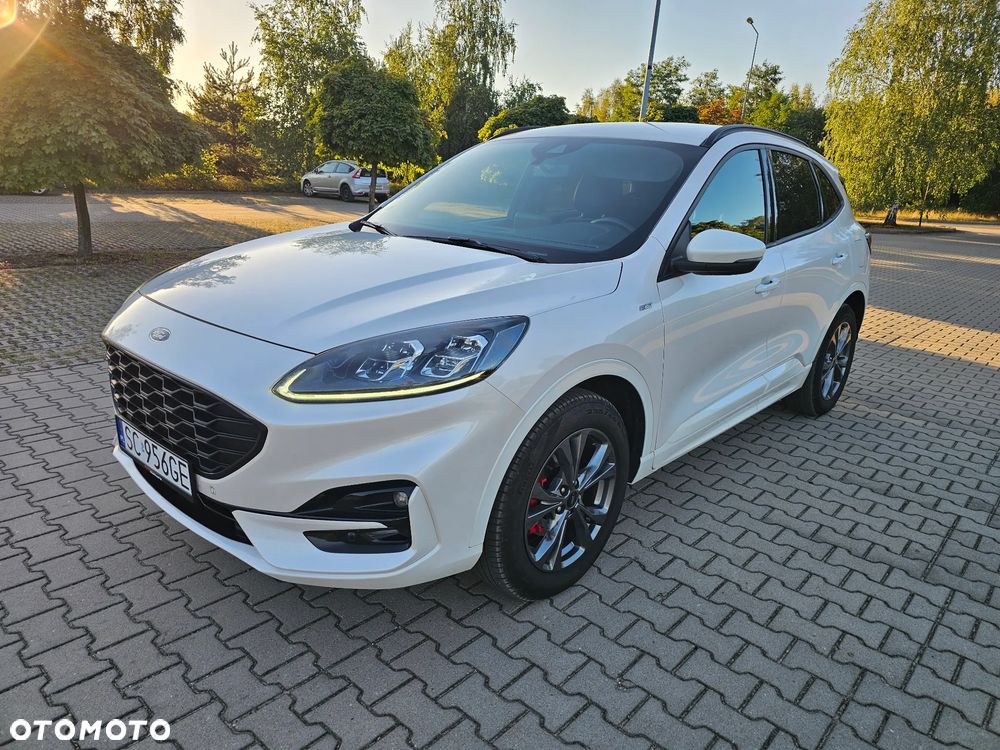 Ford Kuga - 1