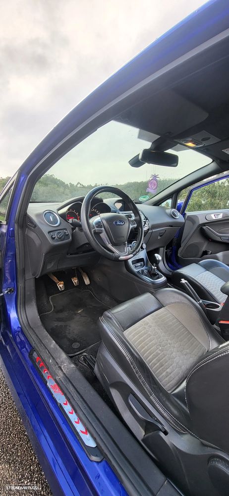 Ford Fiesta 1.6 EcoBoost ST - 4