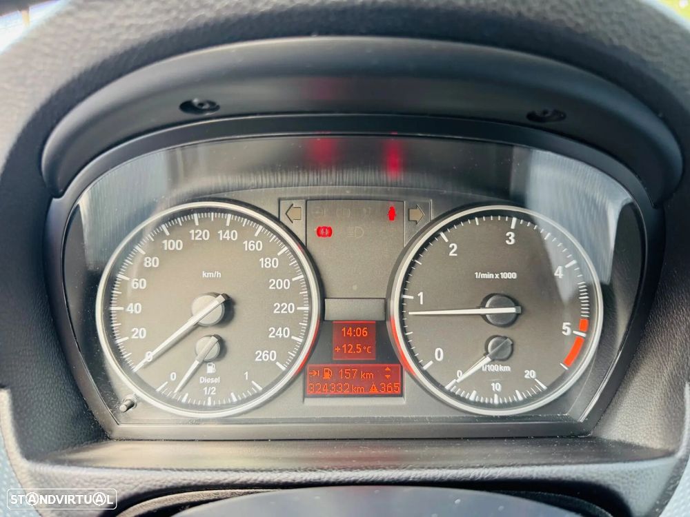 BMW 320 d Pack M - 25