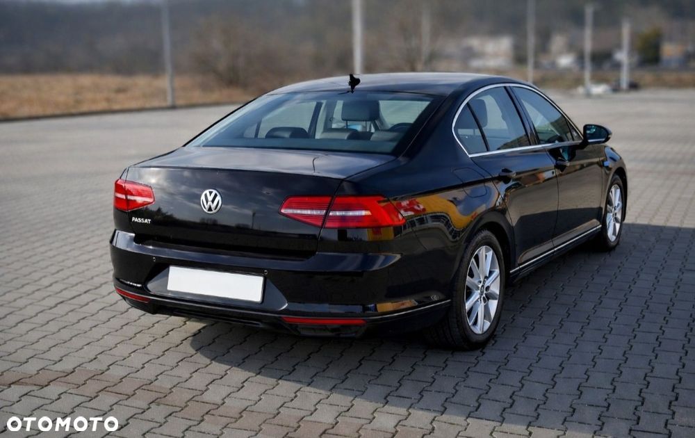 Volkswagen Passat 2.0 TDI SCR Comfortline - 5