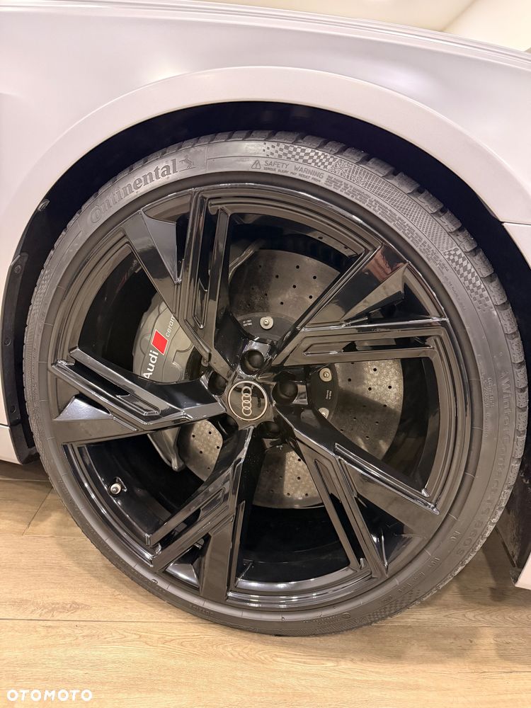 Audi RS6 Avant - 18