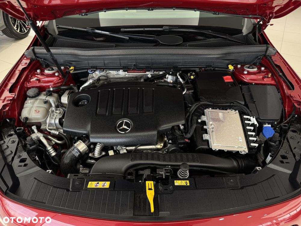 Mercedes-Benz GLB - 21
