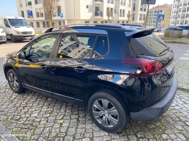 Peugeot 2008 1.2 PureTech Style - 10