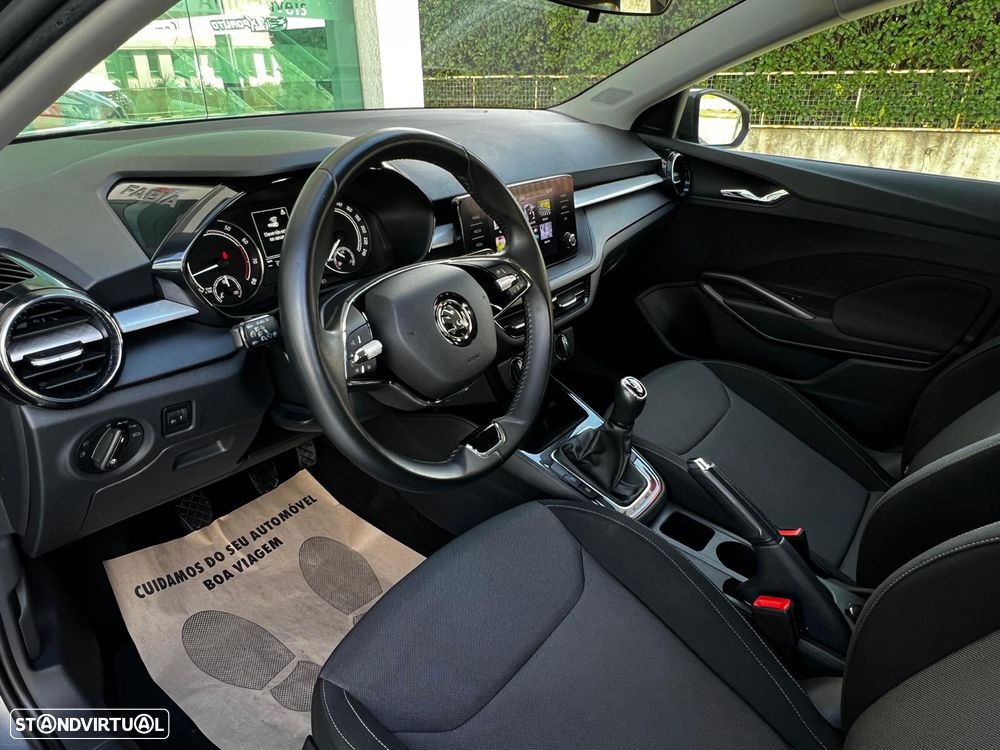 Skoda Fabia 1.0 MPI First Edition - 10