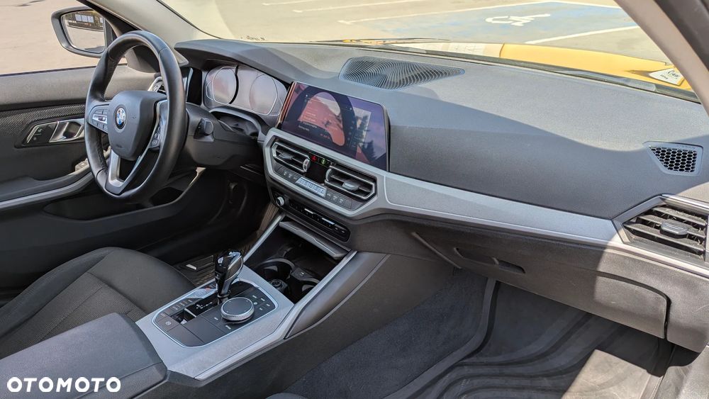 BMW Seria 3 320i Advantage - 11